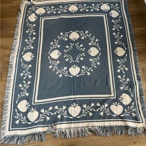 Floral Heart Patterned Throw Blanket